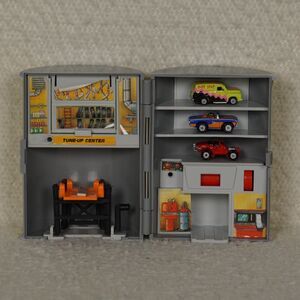 Galoob Micro Machines Secret Auto Supplies Motor Oil Lube Shop Playset 1989